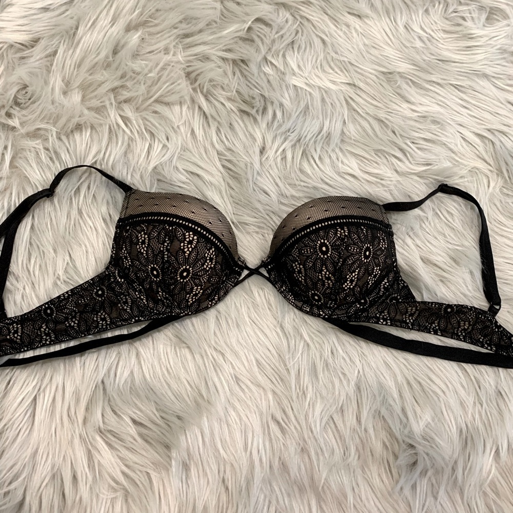 Victoria’s Secret Lace Bombshell Bra
